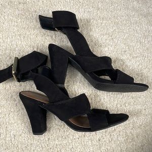 Women’s Wrap Around Ankle Heels Velvet Size 8M